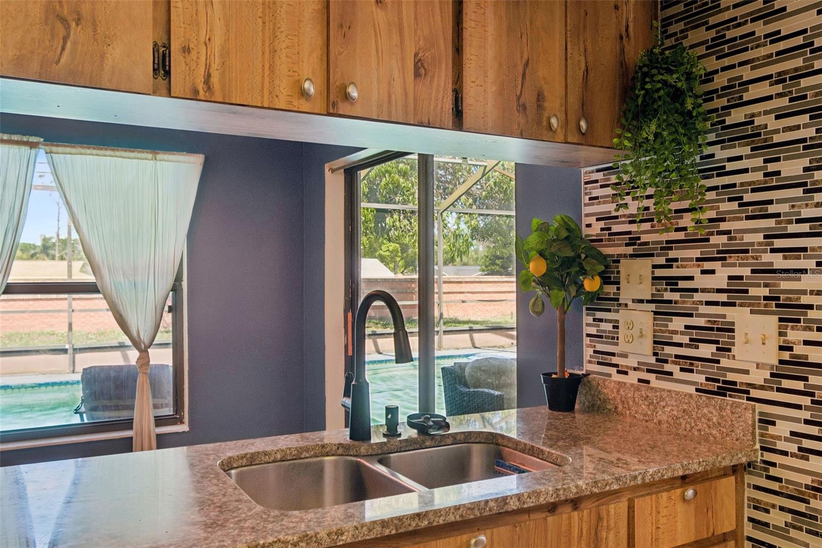 HIDDEN LAKE - Residential