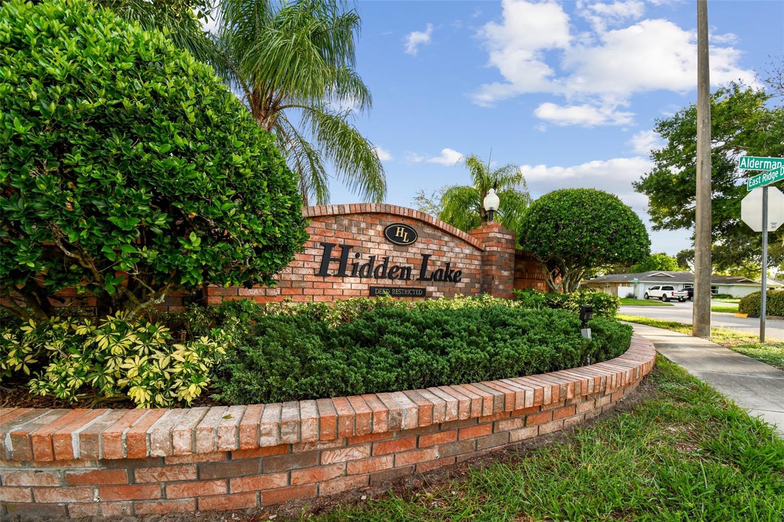 HIDDEN LAKE - Residential