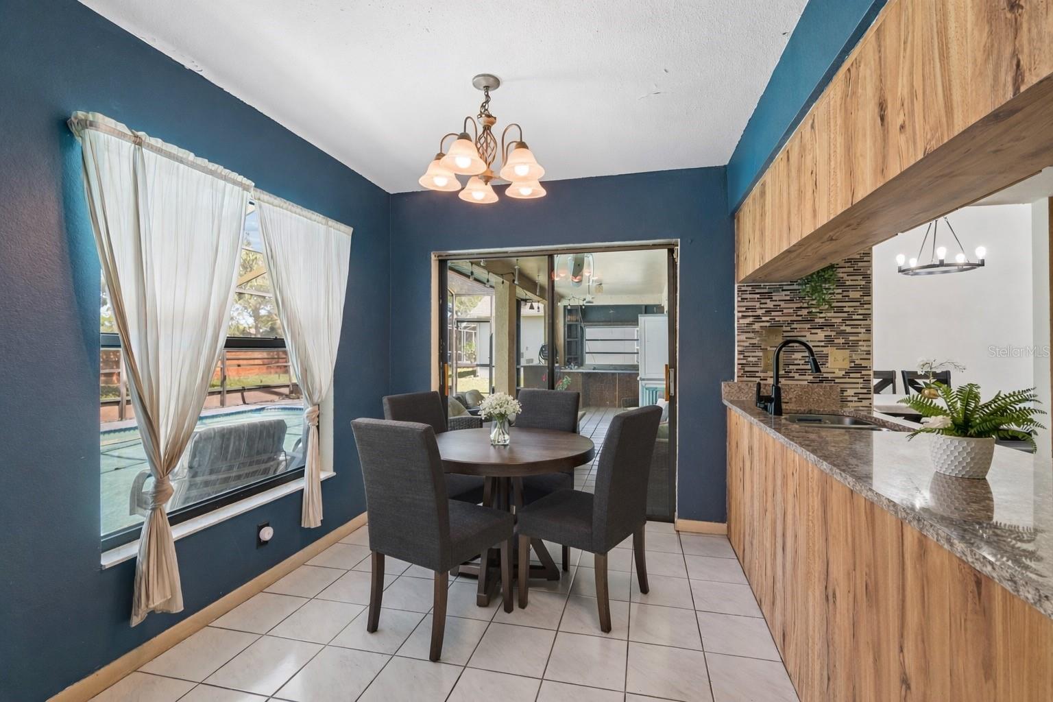 HIDDEN LAKE - Residential