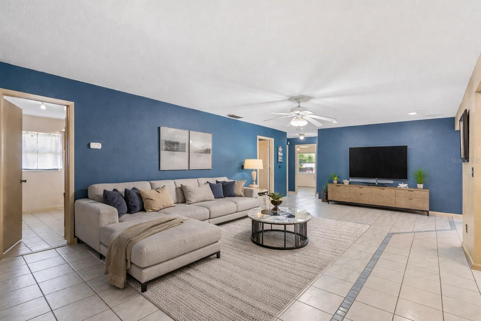 HIDDEN LAKE - Residential