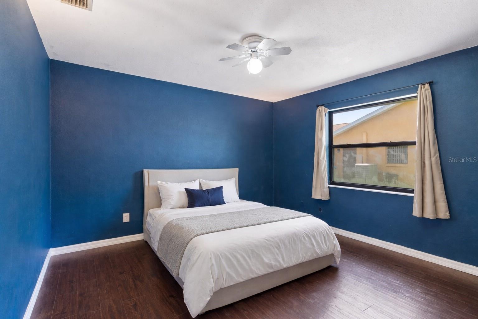 HIDDEN LAKE - Residential