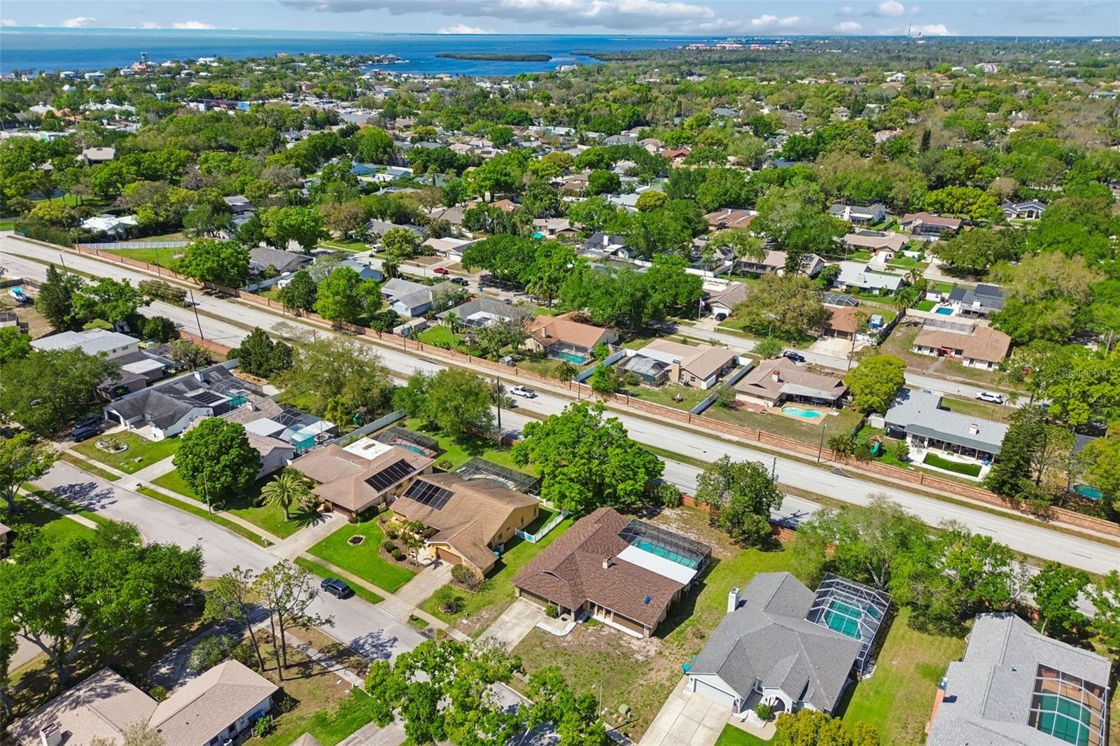 HIDDEN LAKE - Residential