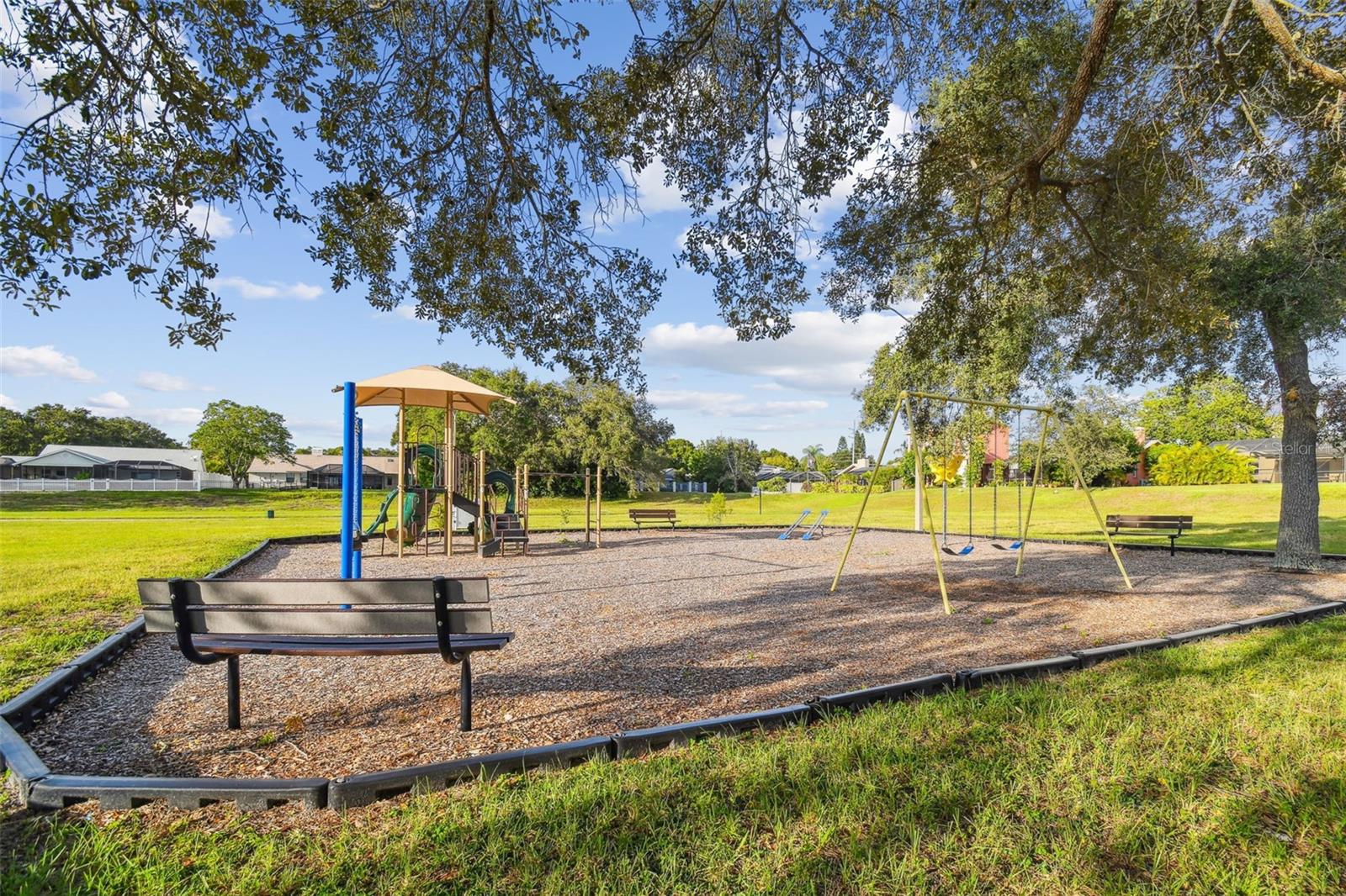 HIDDEN LAKE - Residential