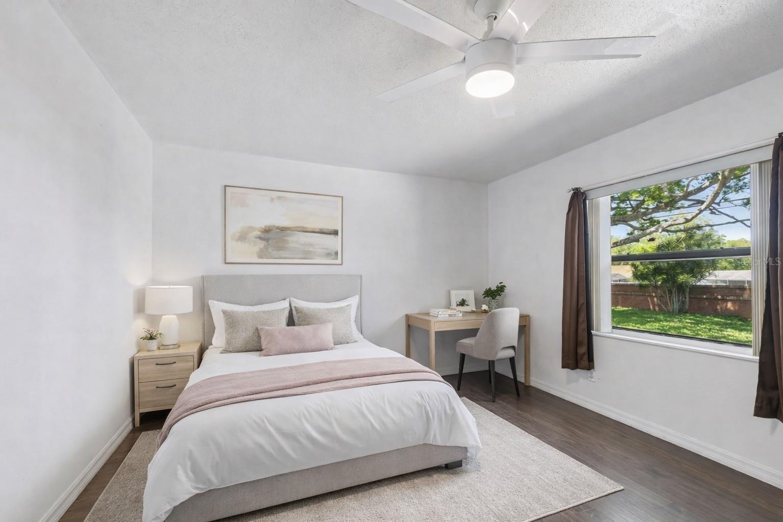 HIDDEN LAKE - Residential