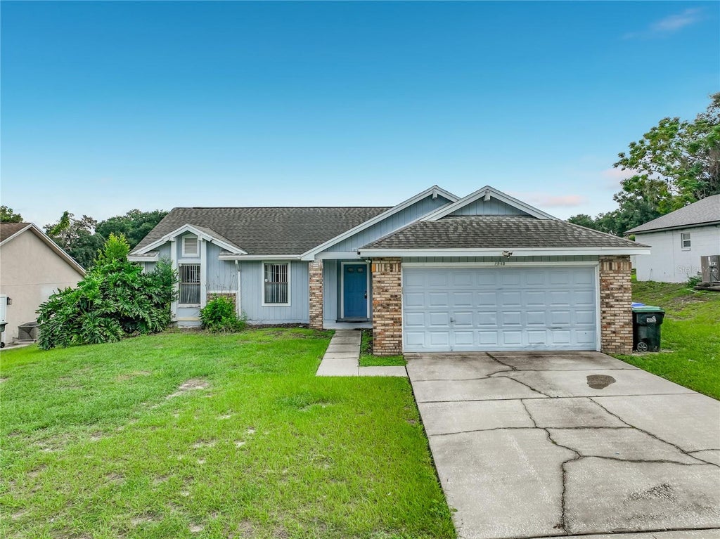 Photo of 2943 Roundabout Lane, Orlando, FL 32818 (MLS # OM732810)