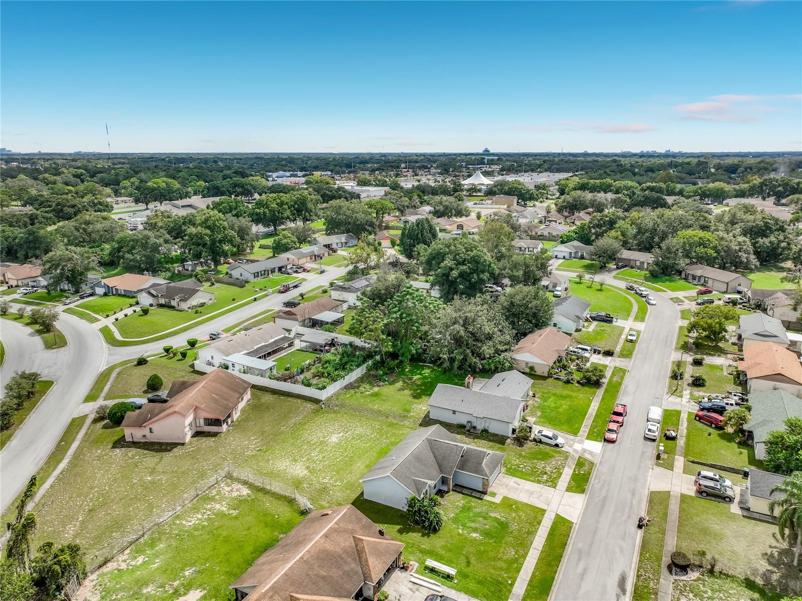 2943 ROUNDABOUT LANE