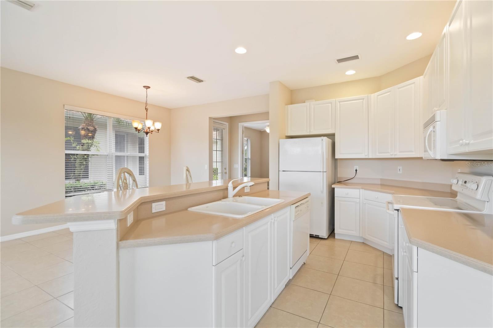 LAKESIDE PLANTATION - Residential
