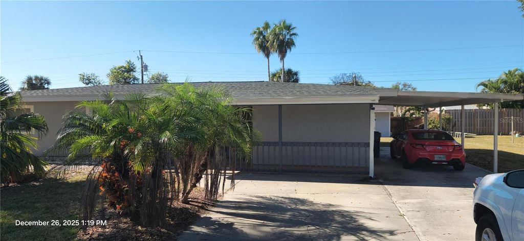 Photo of 524 Sarabay Road, Osprey, FL 34229 (MLS # A4676179)