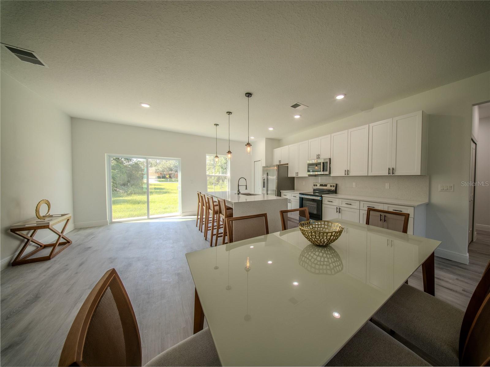 MARION OAKS UN 01 - Residential Lease