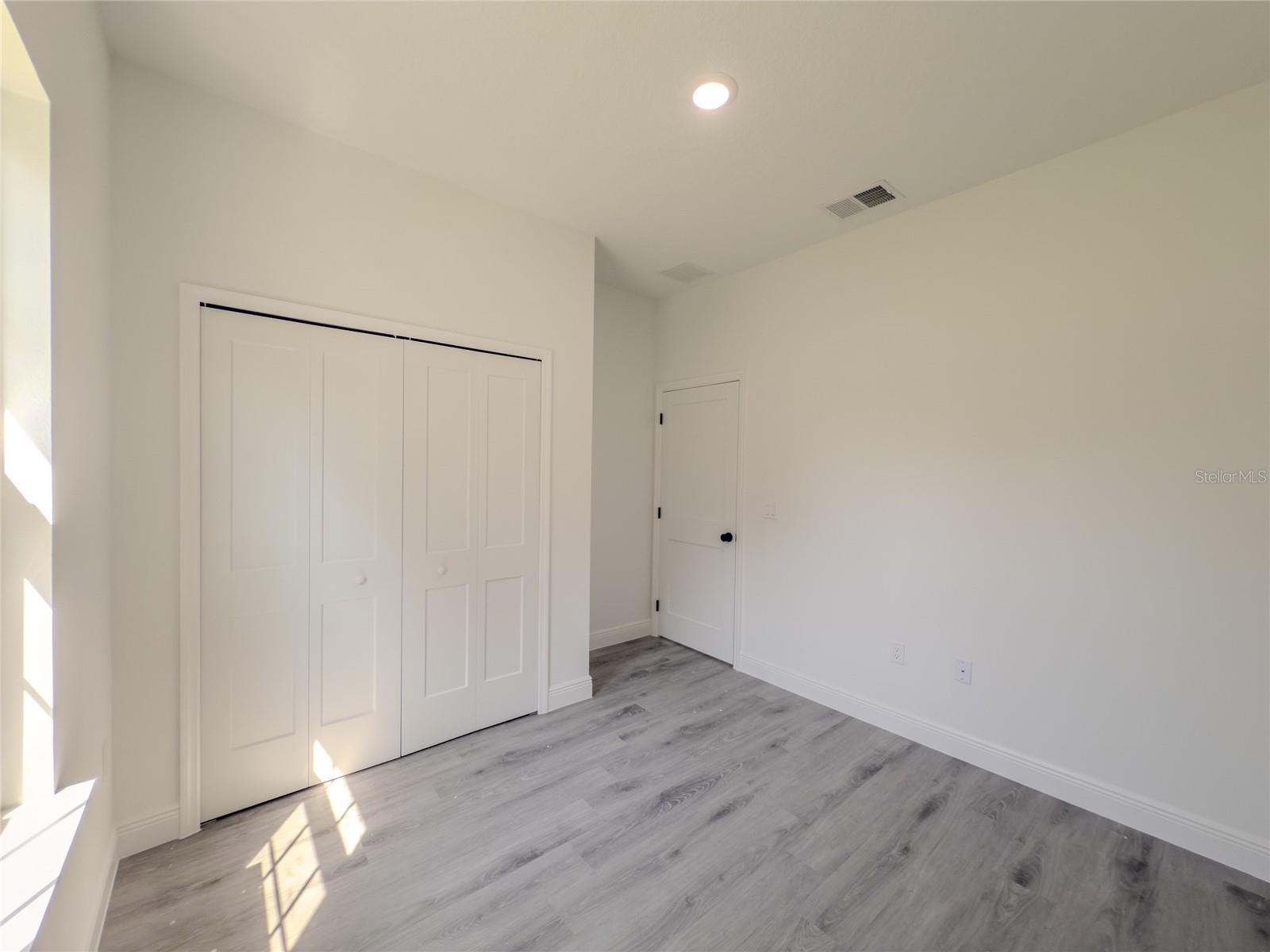 MARION OAKS UN 01 - Residential Lease