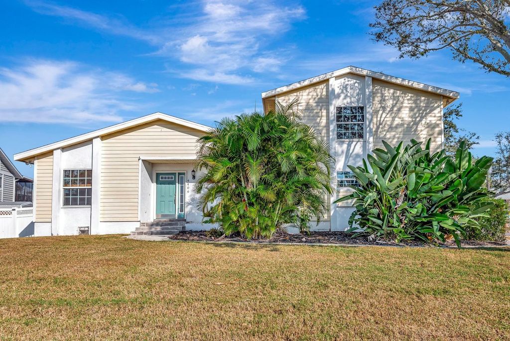 Photo of 4406 17th Street W, Palmetto, FL 34221 (MLS # A4675375)