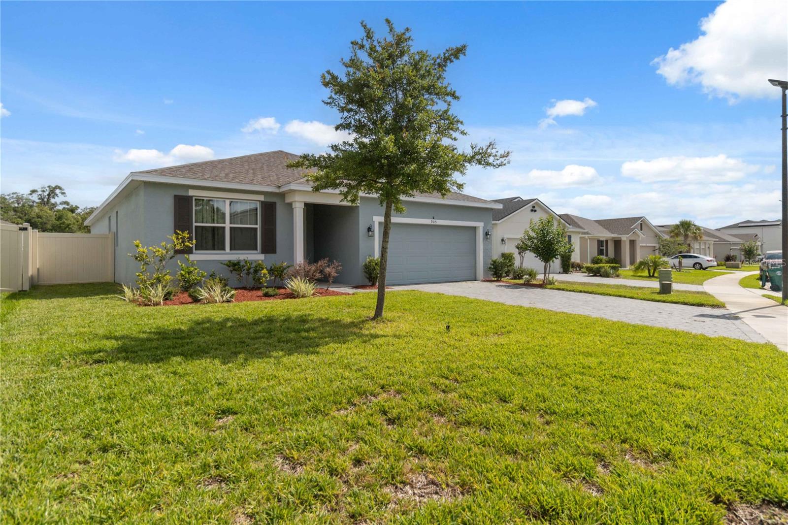905 HONEY PETAL LANE