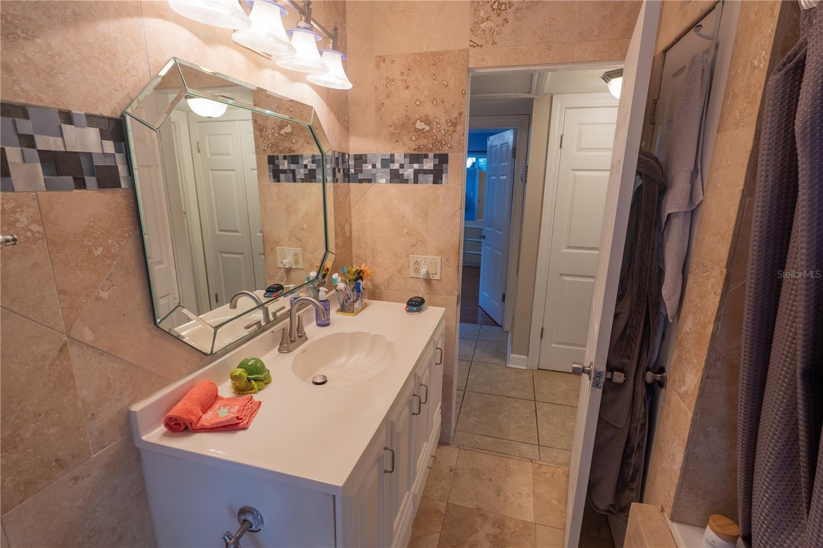 BELLEAIR HEIGHTS - Residential