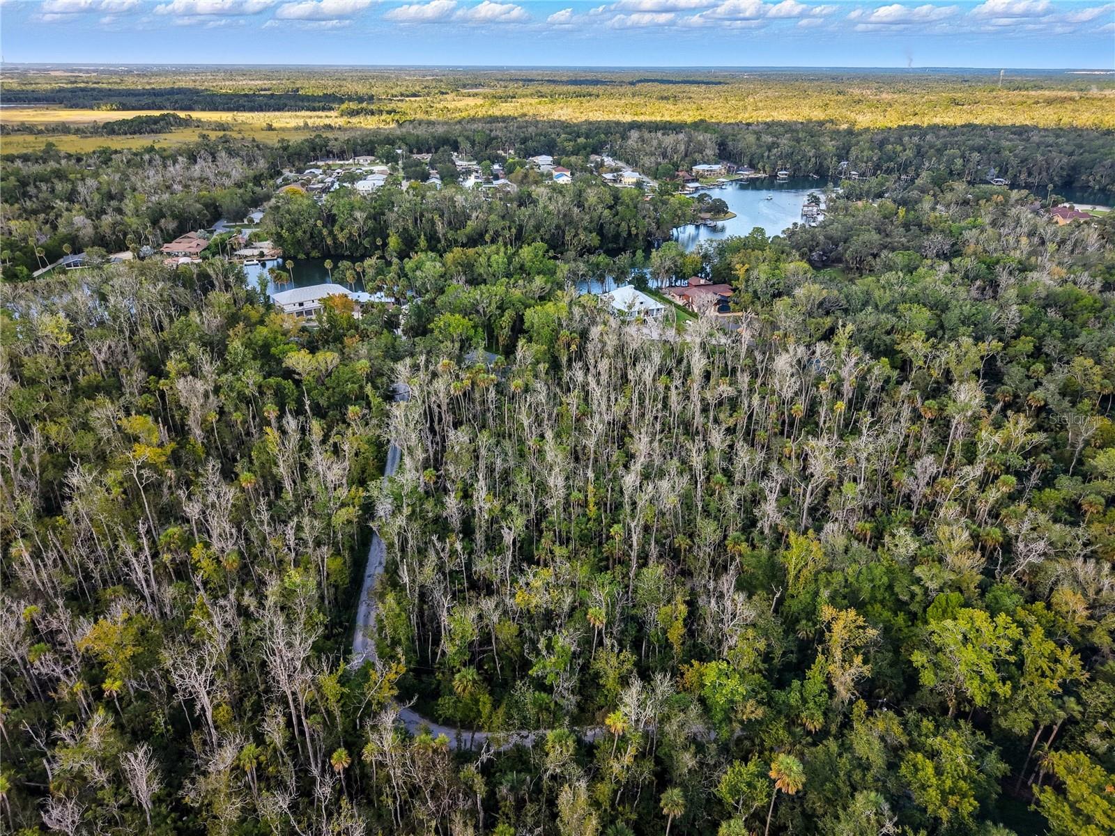 LE WOOD AN UNREC SUB - Land