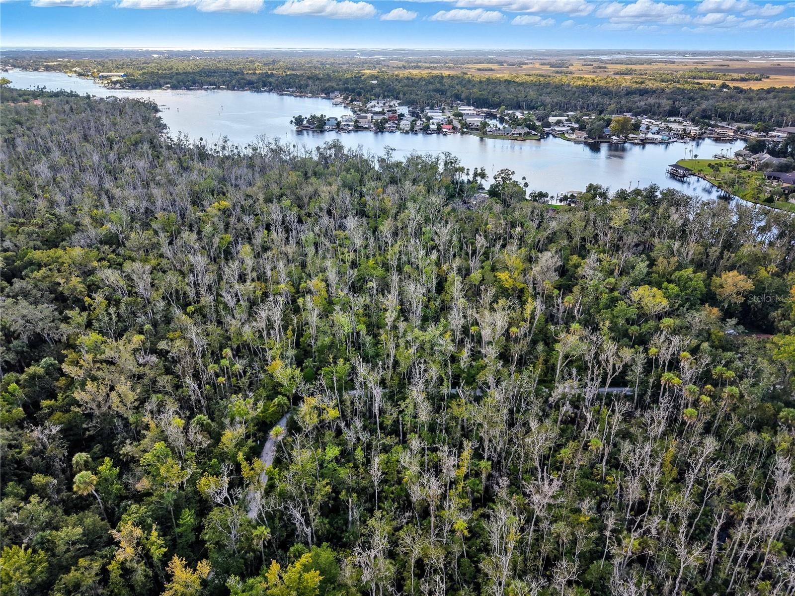 LE WOOD AN UNREC SUB - Land