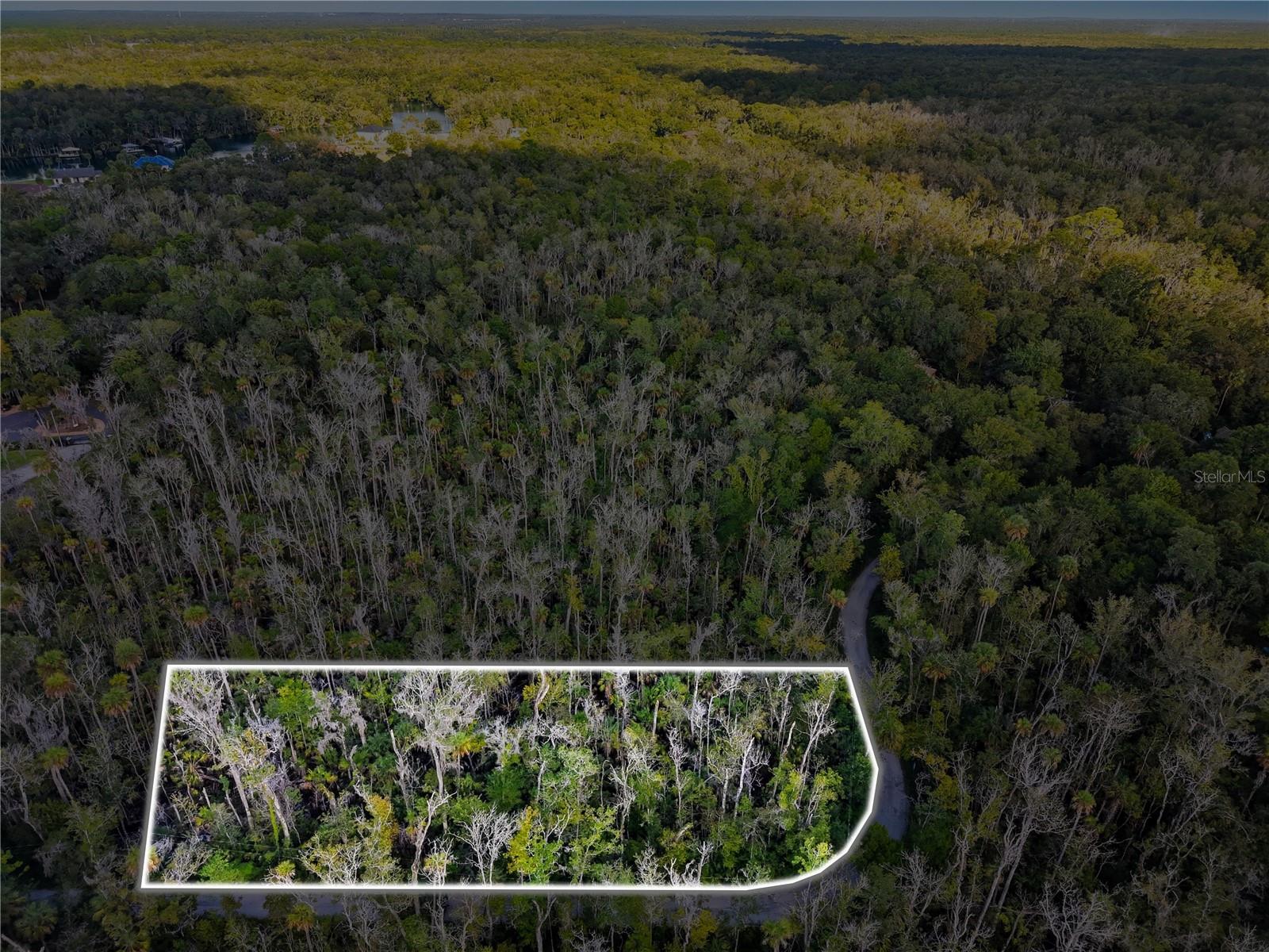 LE WOOD AN UNREC SUB - Land