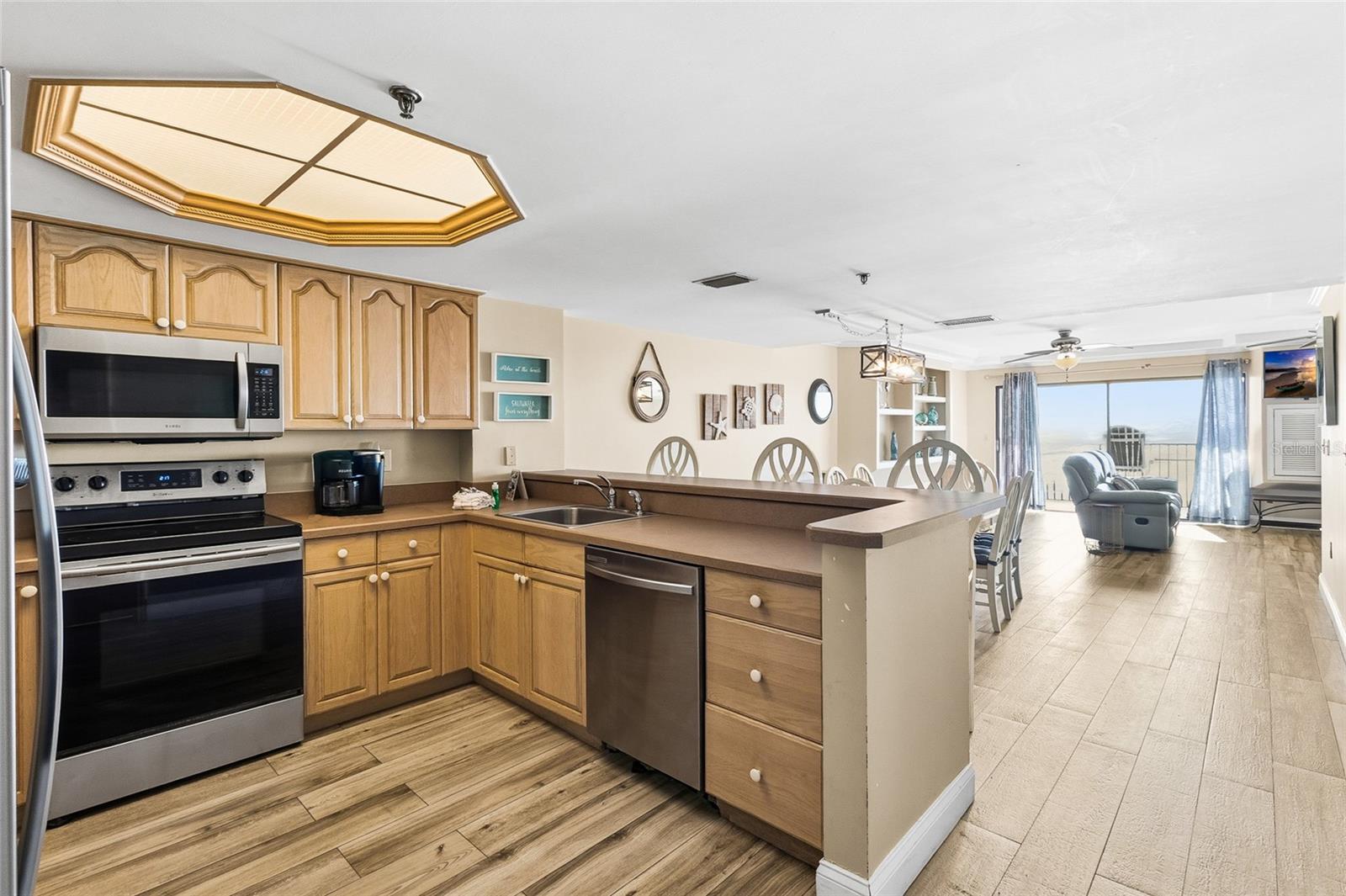 LAS BRISAS OF MADEIRA CONDO - Residential