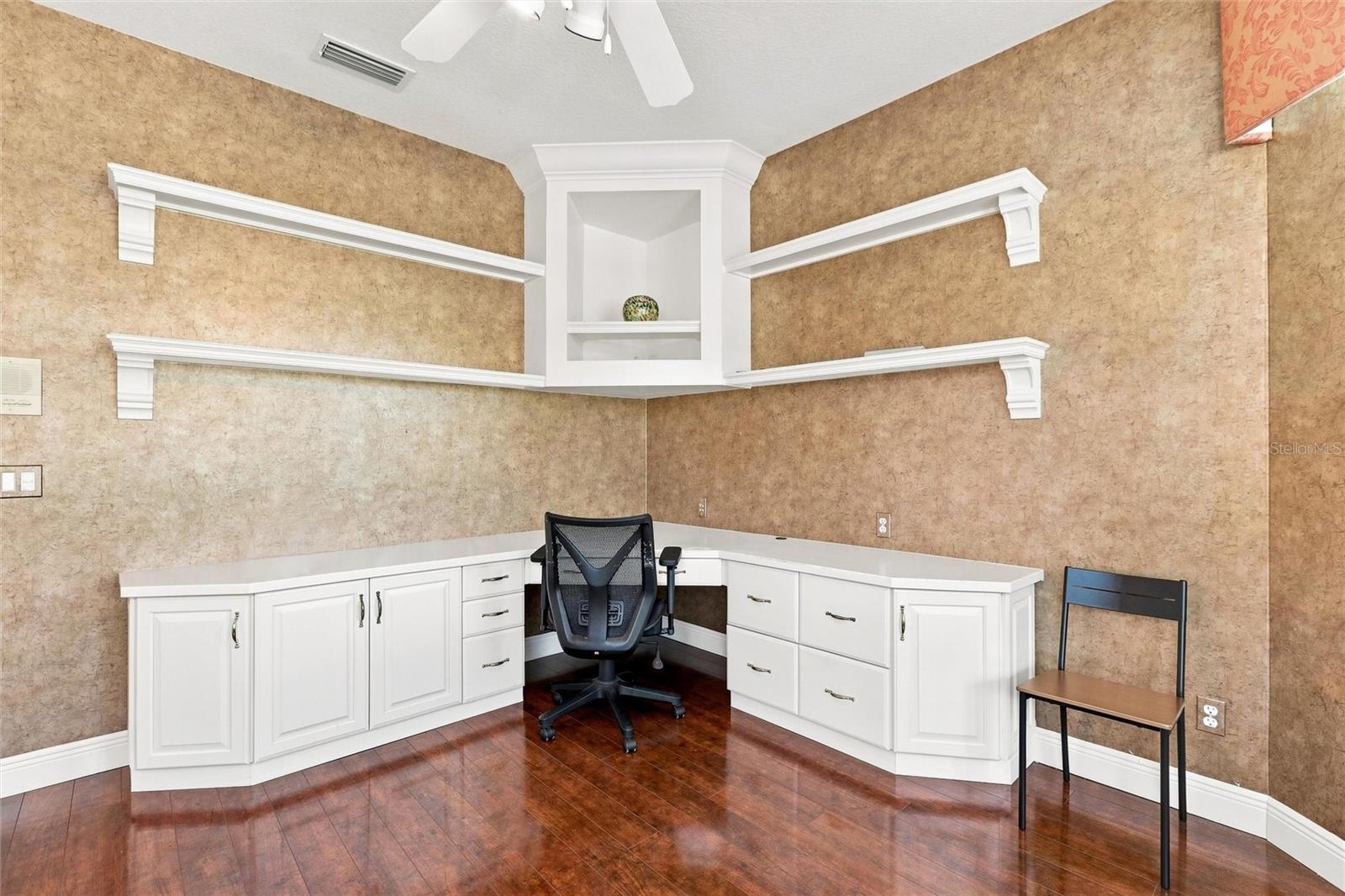 1328 THORNAPPLE DRIVE
