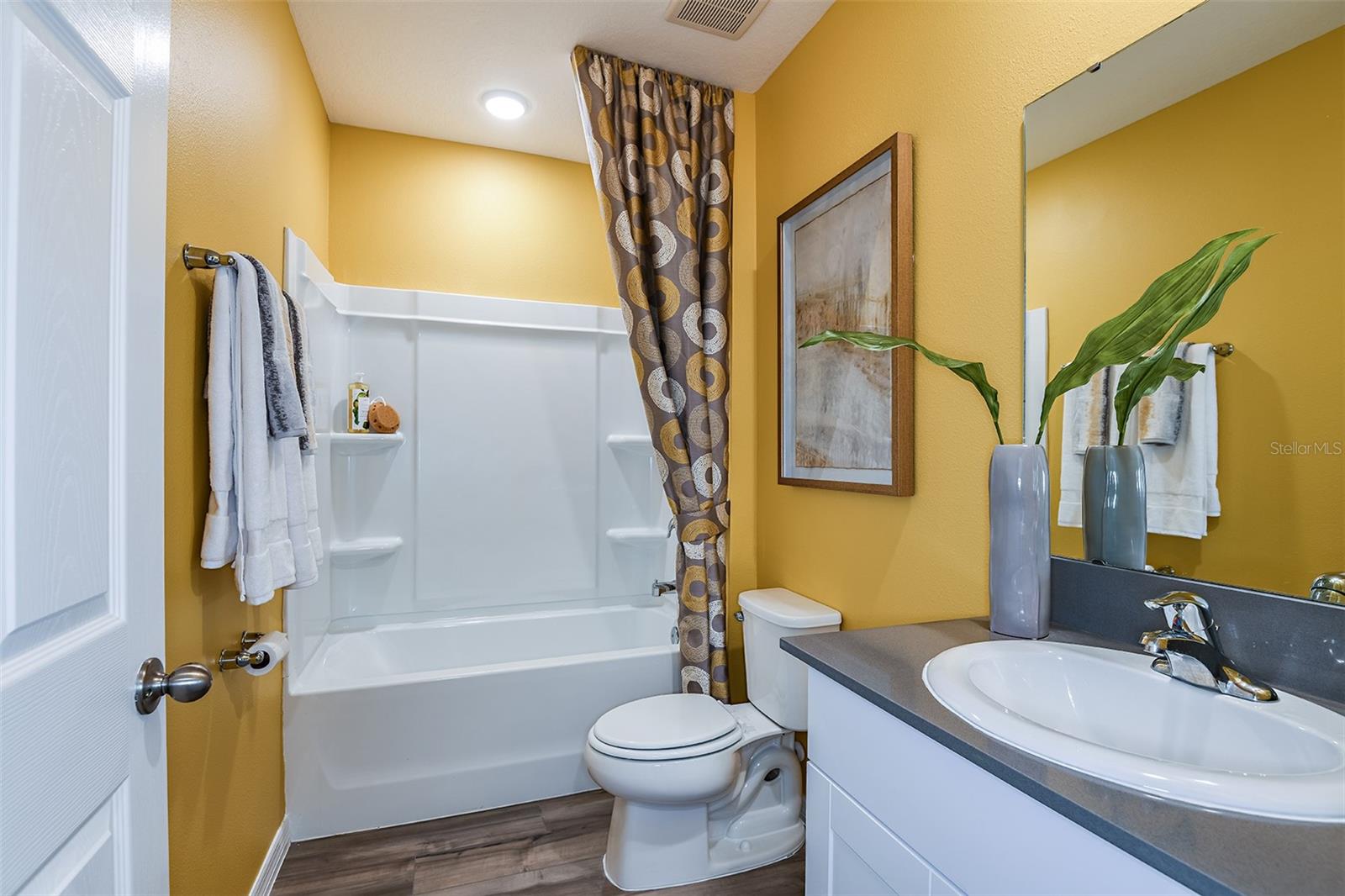 SCENIC TERRACE - Residential