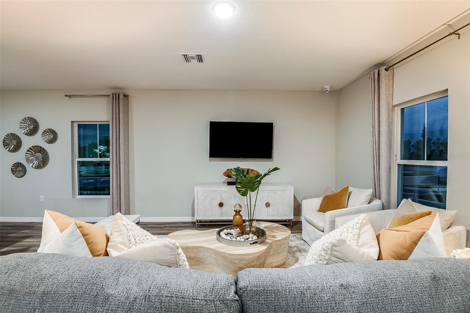 SCENIC TERRACE - Residential