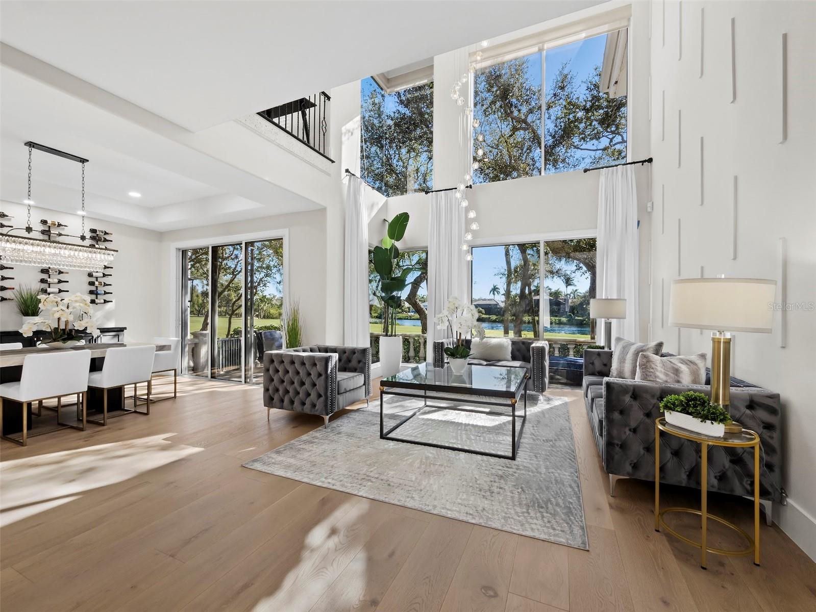 MANCHESTER BAY - Residential