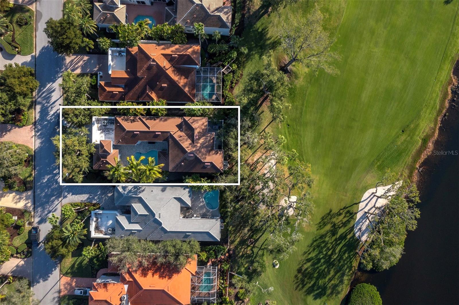 MANCHESTER BAY - Residential