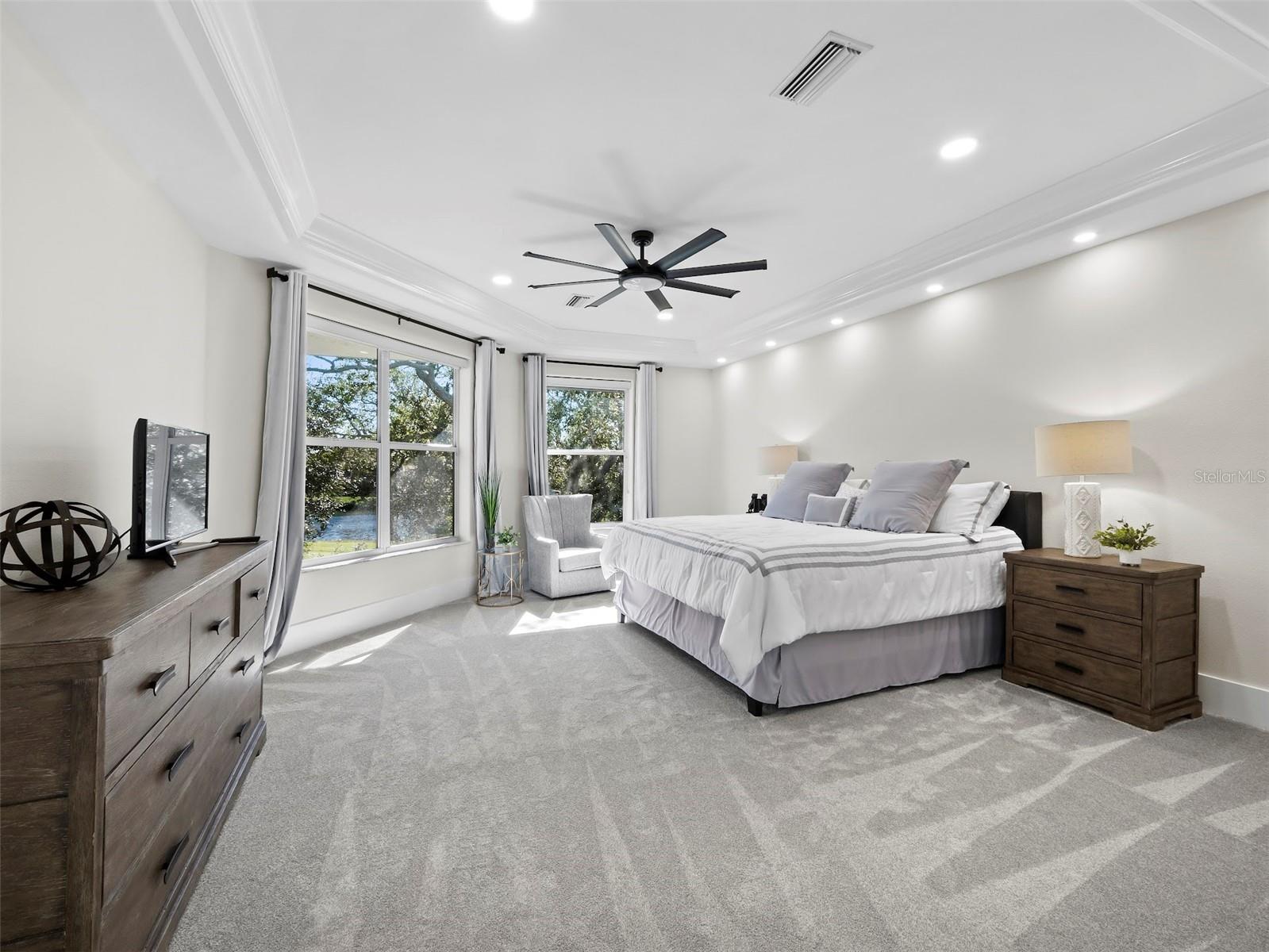 MANCHESTER BAY - Residential