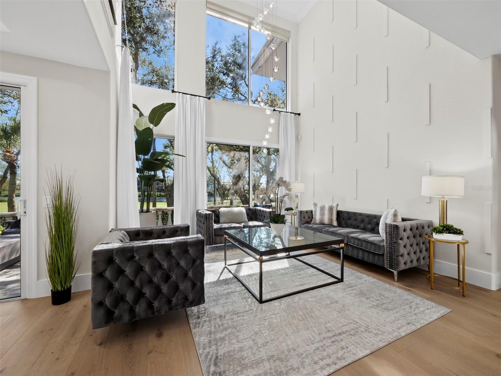 MANCHESTER BAY - Residential