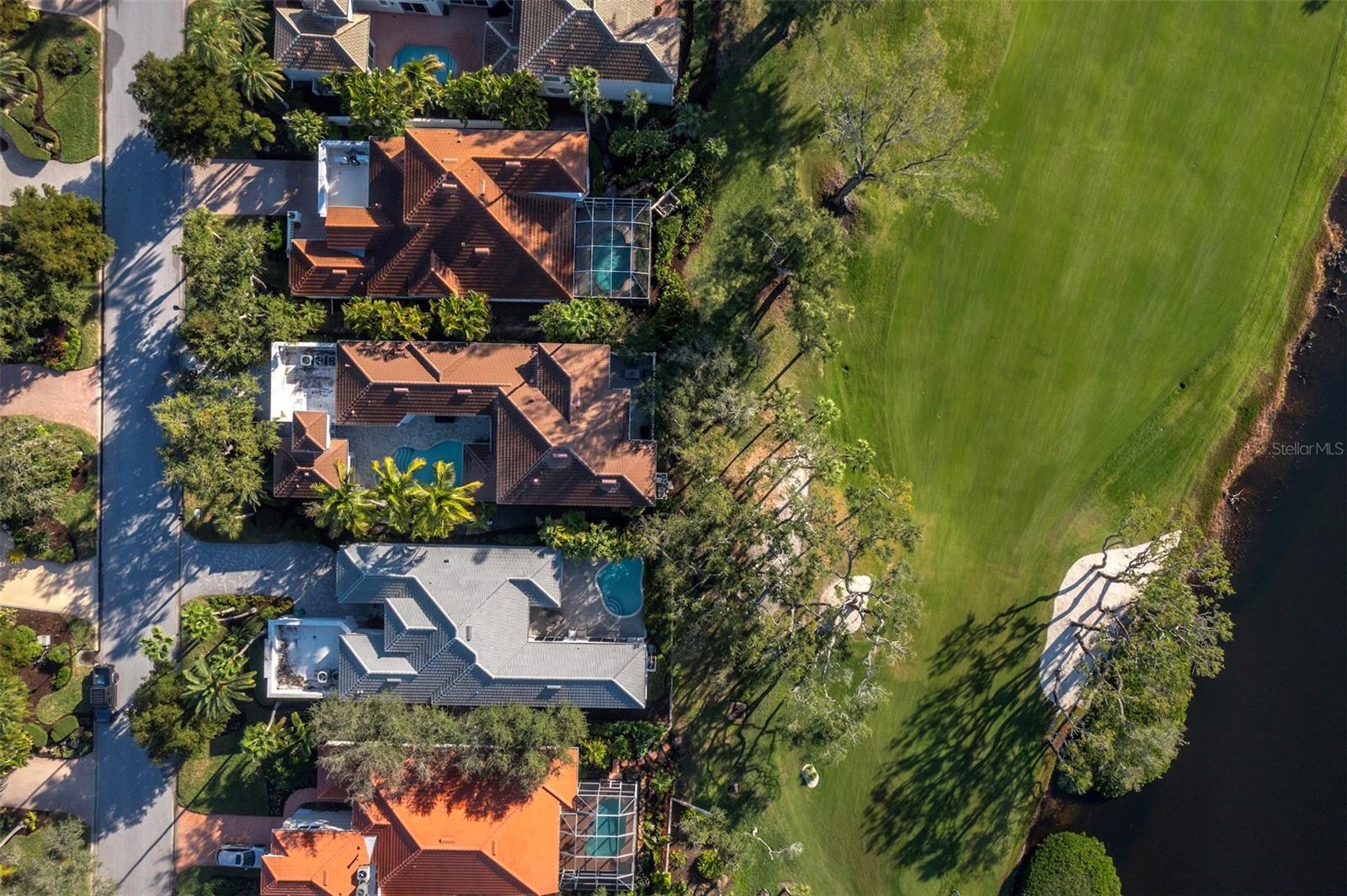 MANCHESTER BAY - Residential