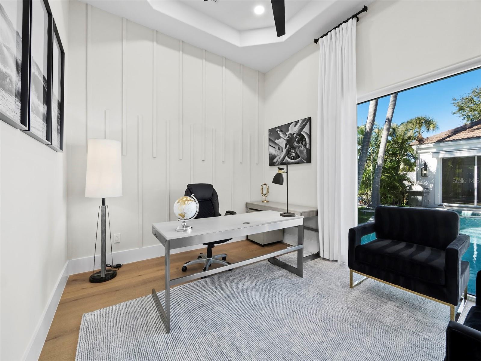 MANCHESTER BAY - Residential