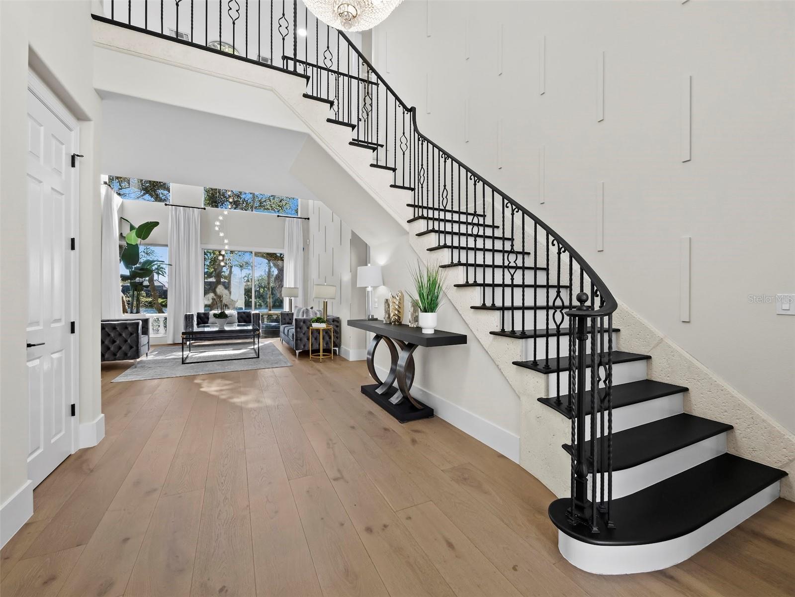 MANCHESTER BAY - Residential