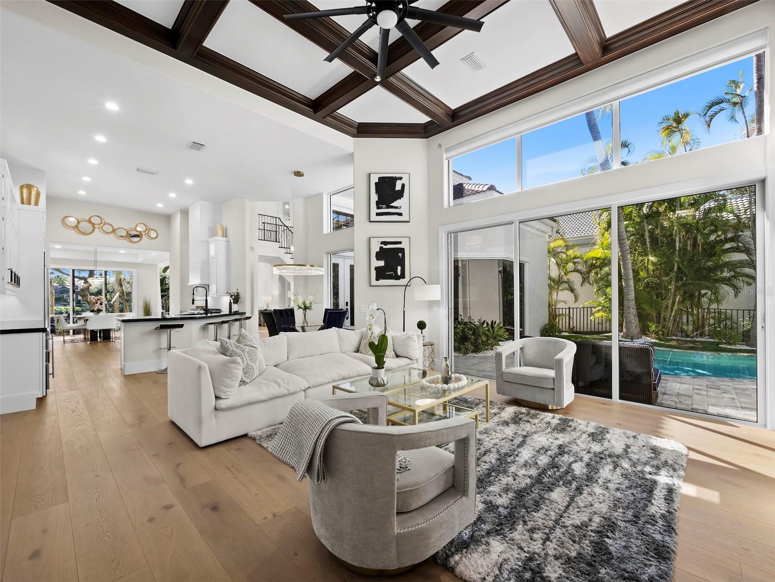 MANCHESTER BAY - Residential