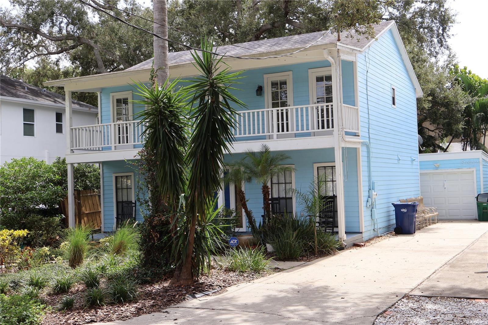 OAKELLARS - Residential Lease