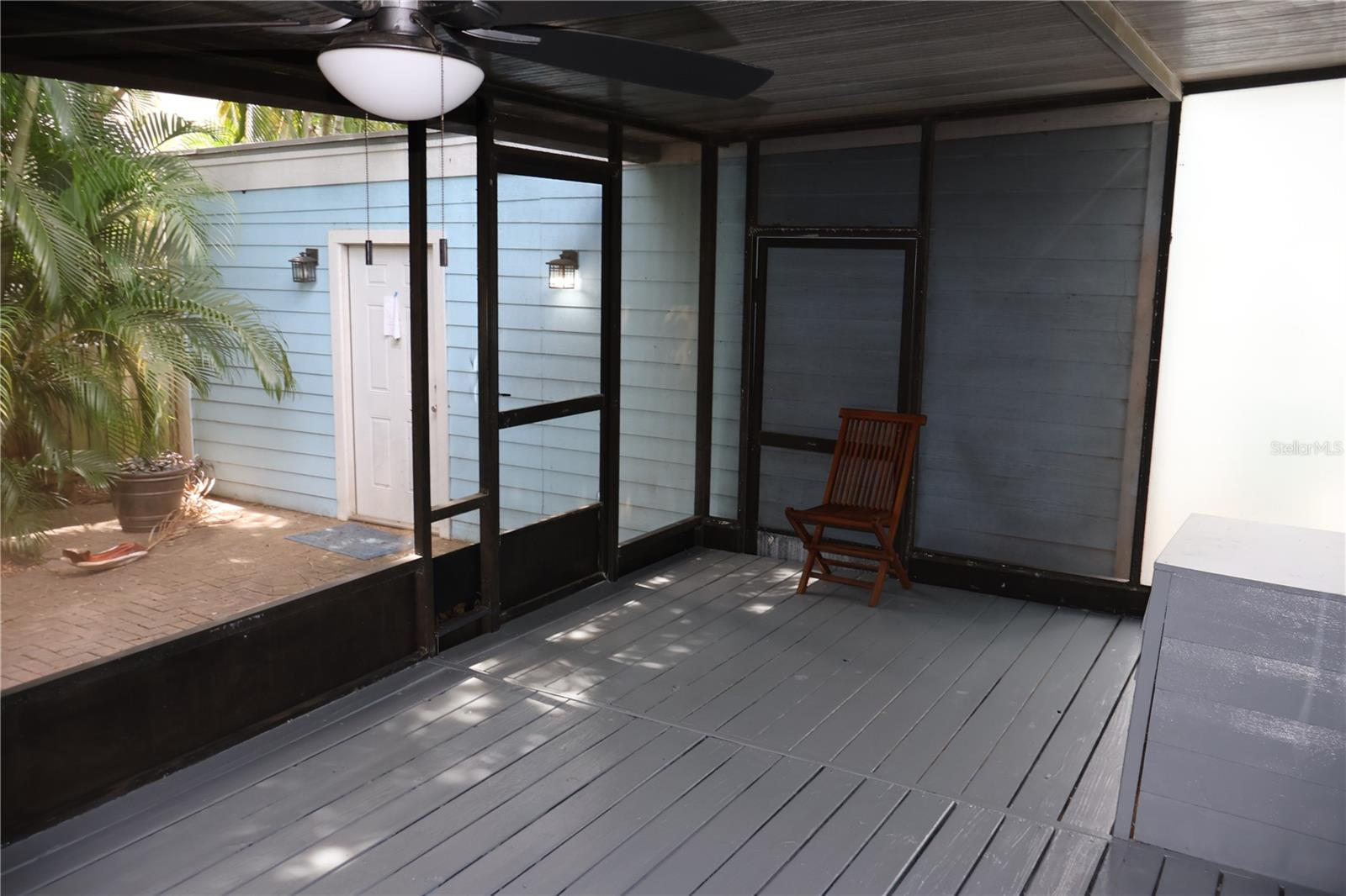 OAKELLARS - Residential Lease