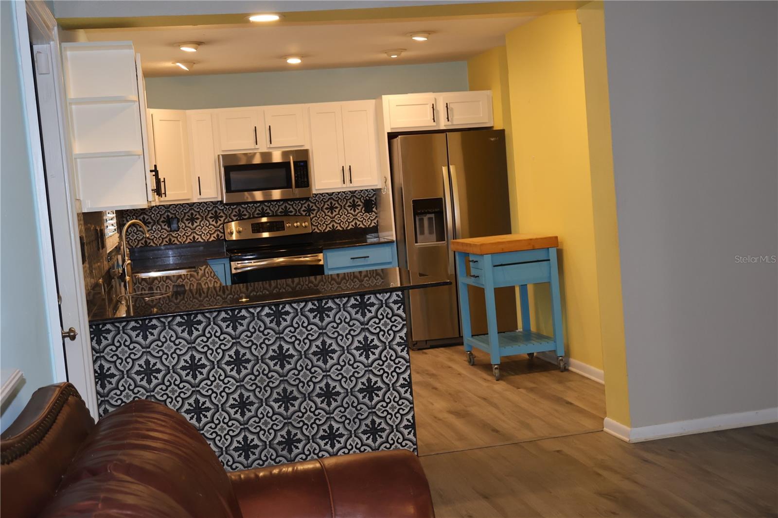 OAKELLARS - Residential Lease