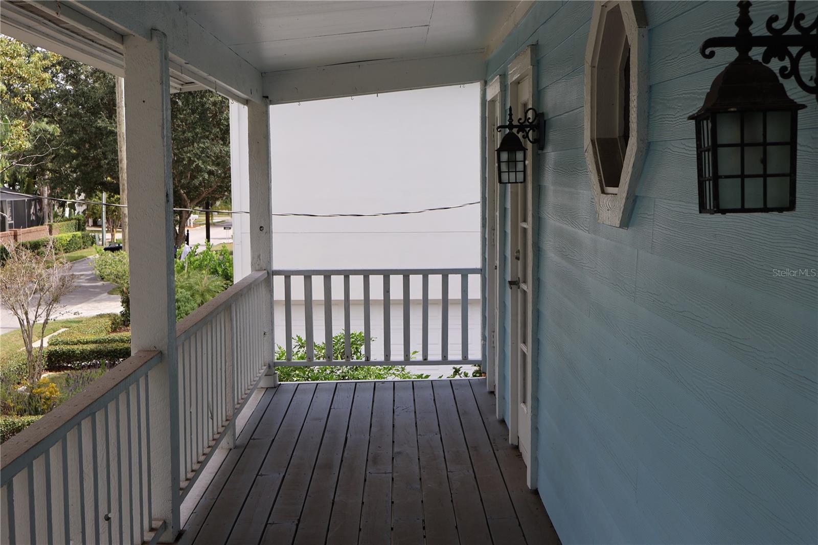 OAKELLARS - Residential Lease