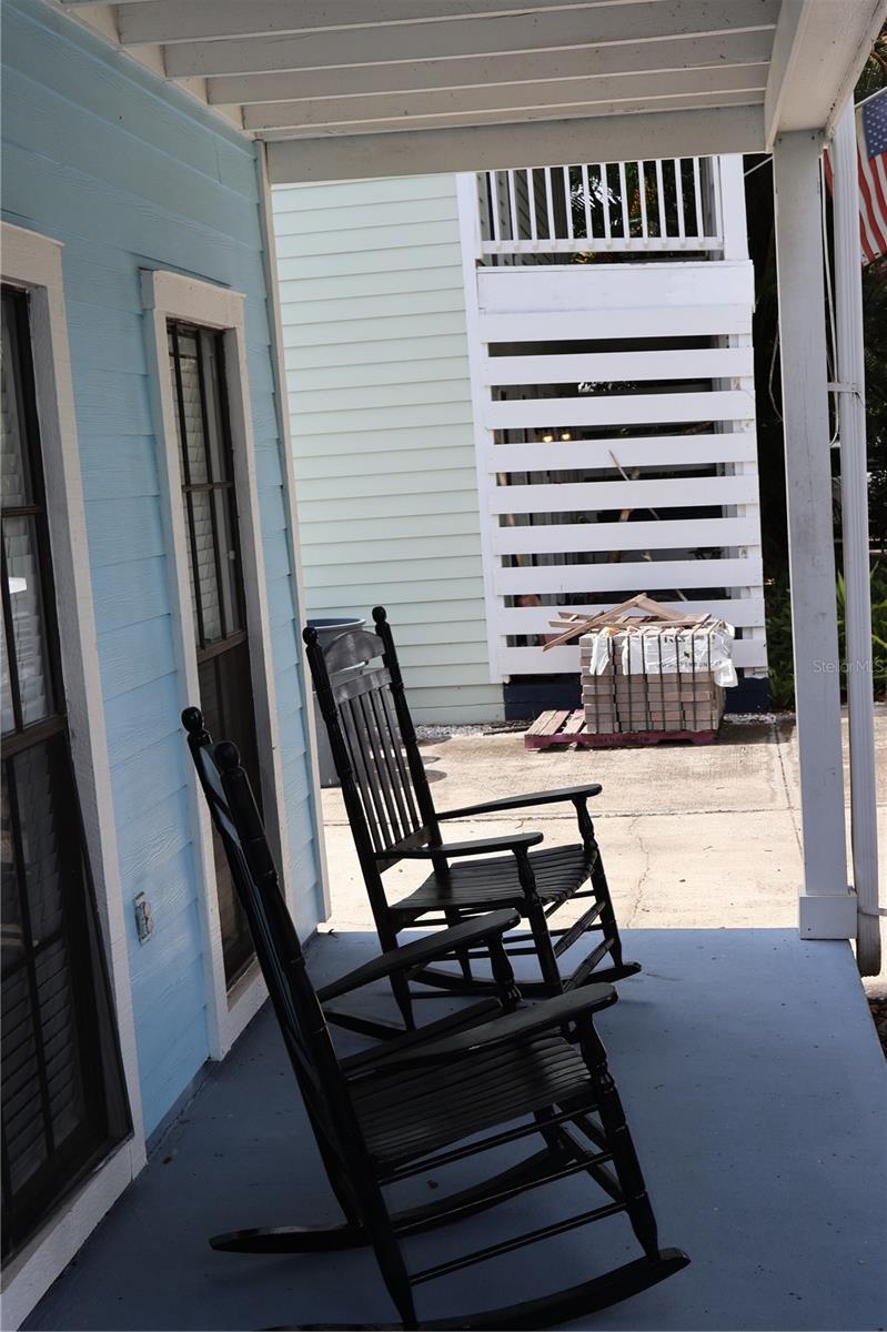 OAKELLARS - Residential Lease
