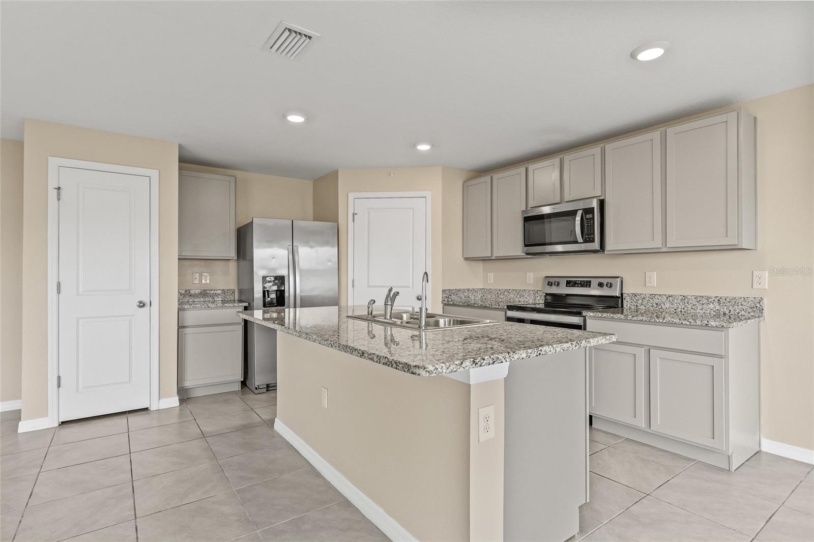 CREEK PRESERVE PH 1 6 7 & 8 - Residential Lease