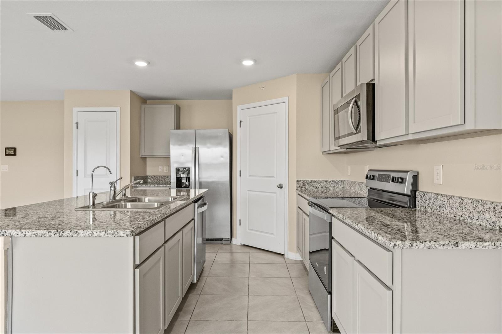 CREEK PRESERVE PH 1 6 7 & 8 - Residential Lease