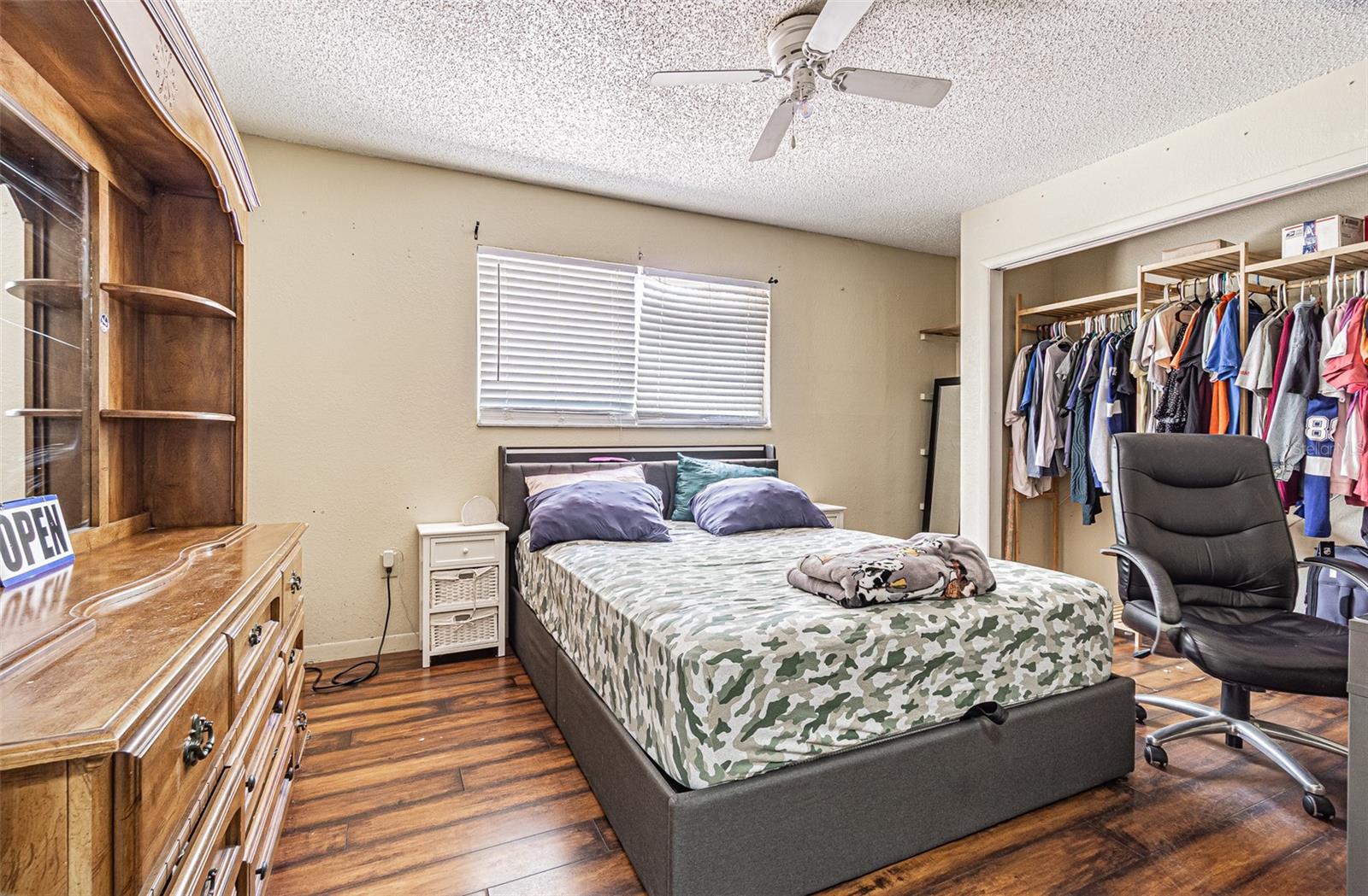 LEISURE HILLS - Residential