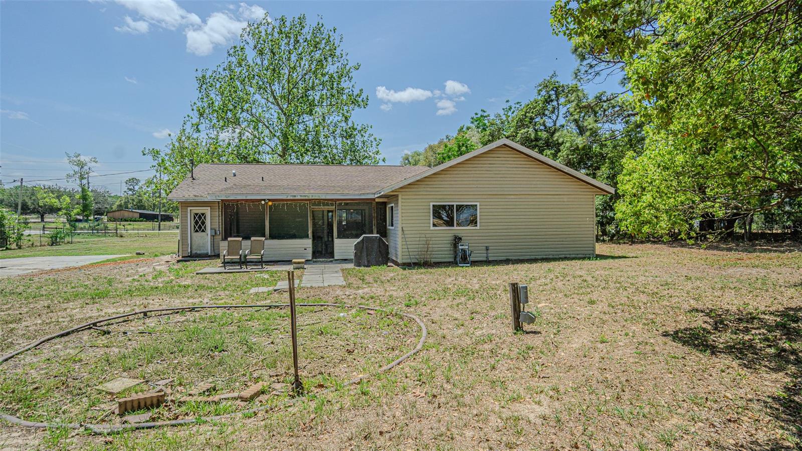 LEISURE HILLS - Residential