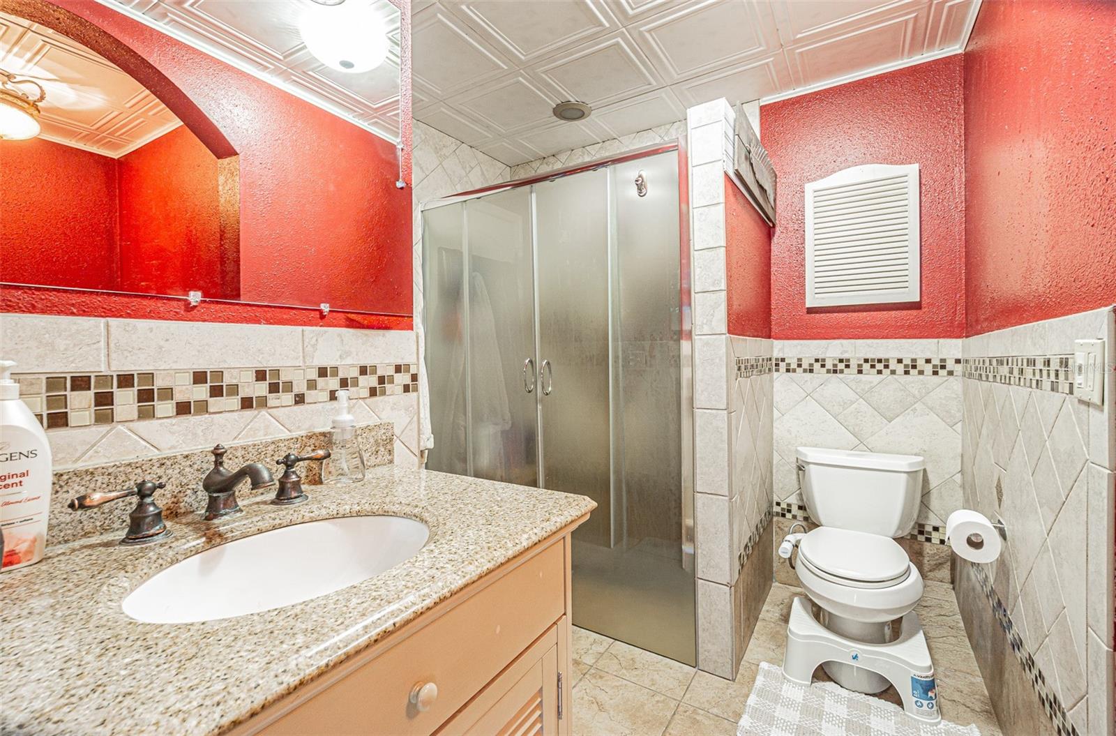 LEISURE HILLS - Residential