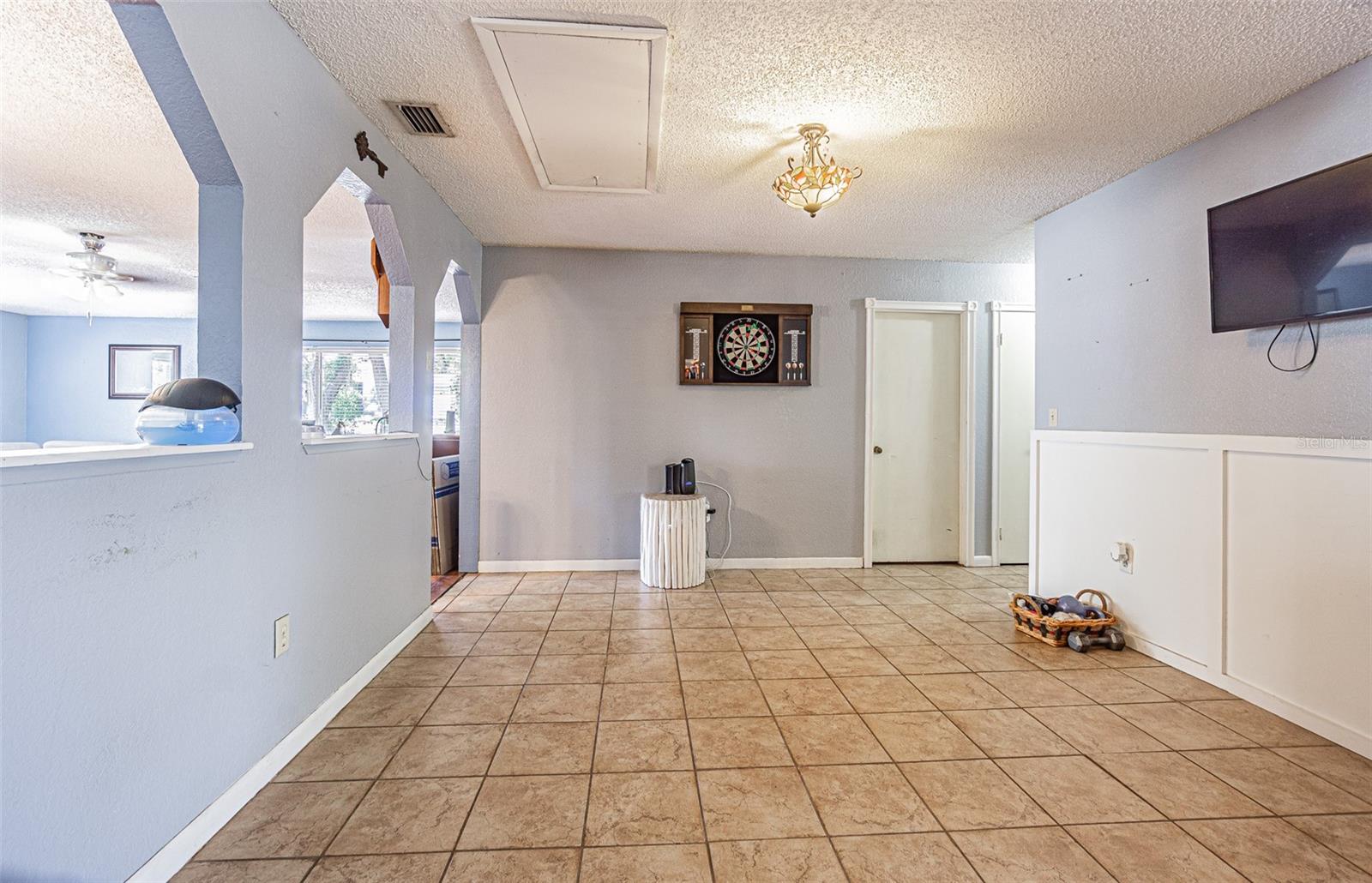 LEISURE HILLS - Residential