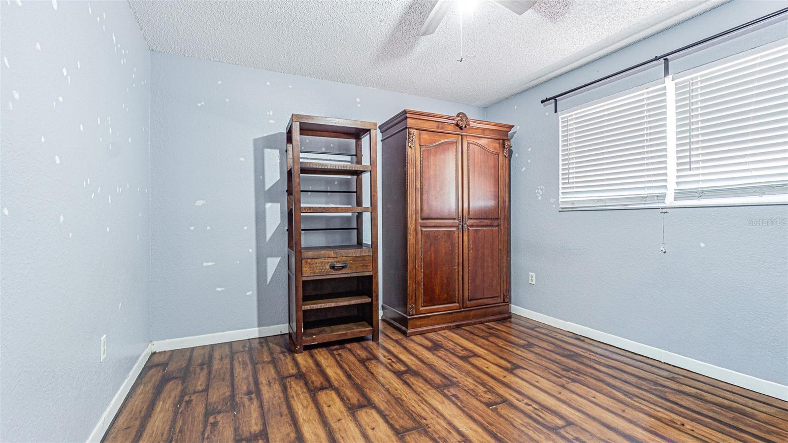 LEISURE HILLS - Residential