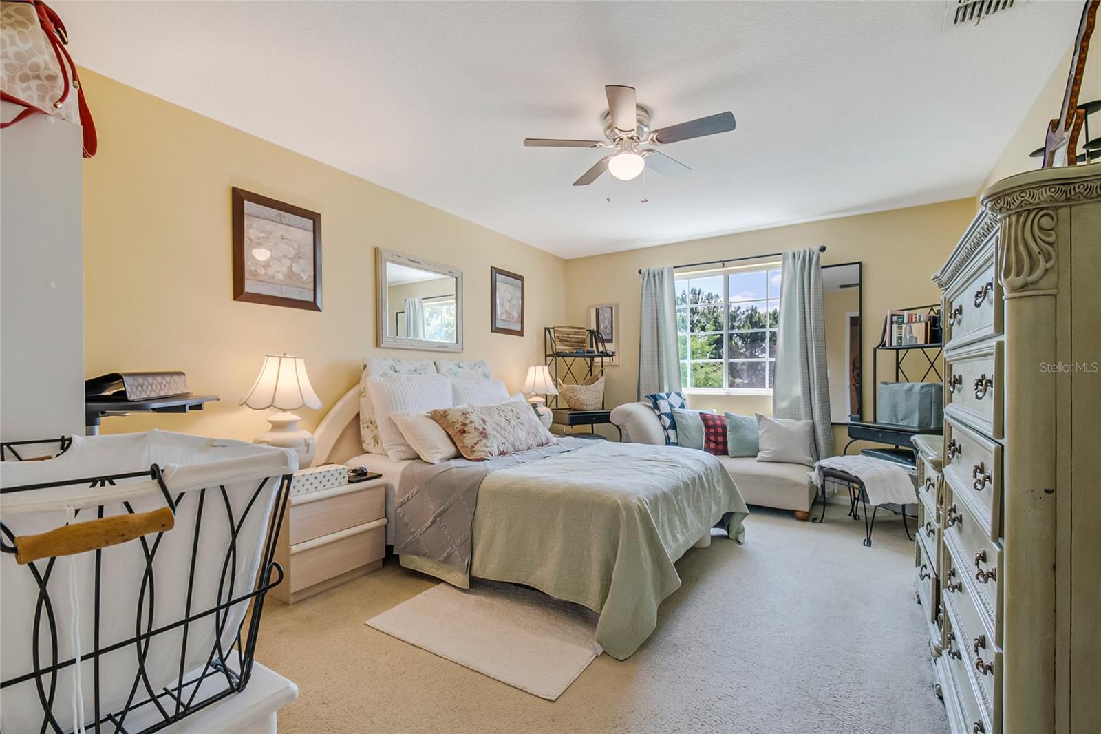 RIVERVIEW TWNHMS PH II - Residential