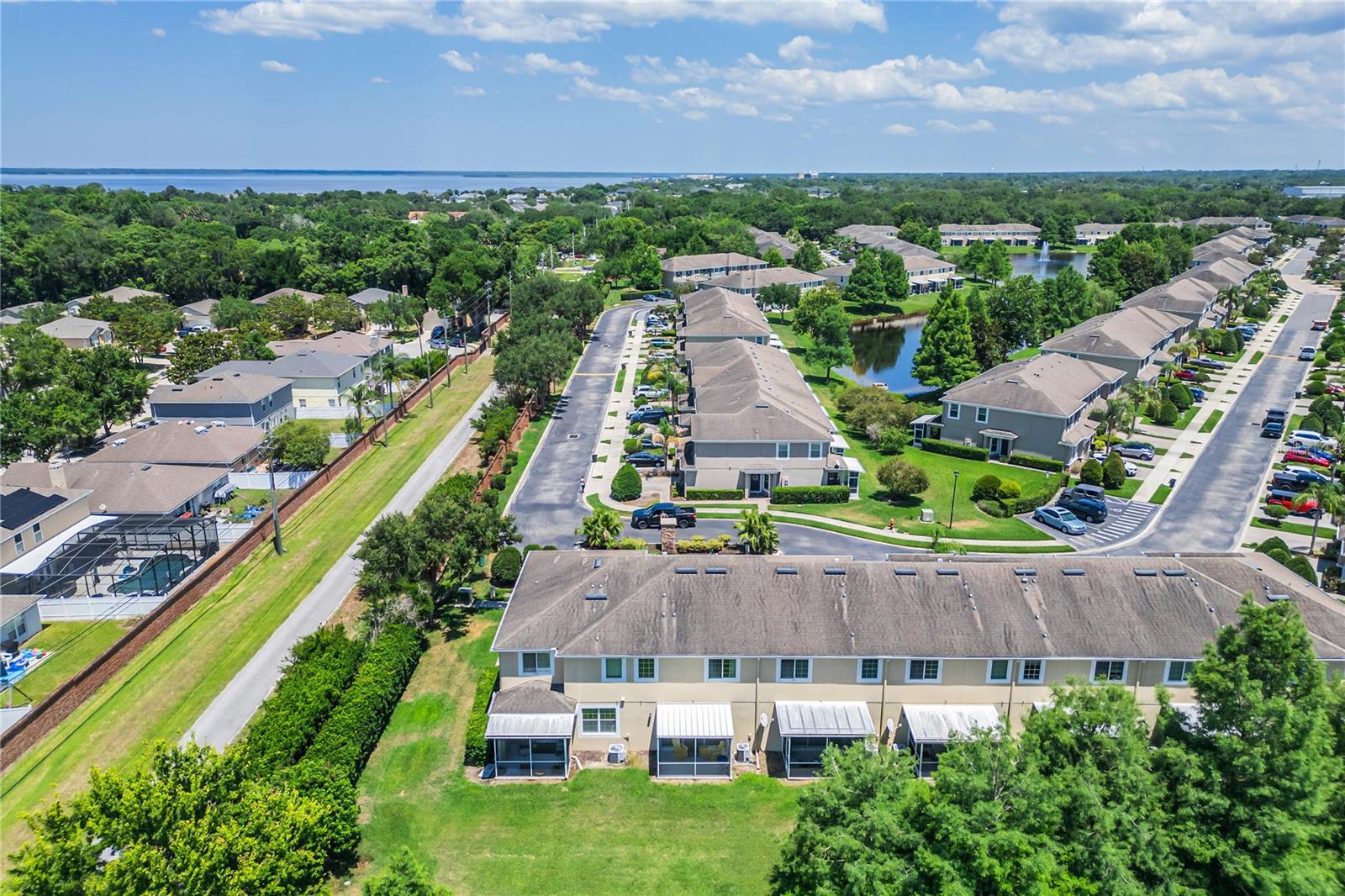 RIVERVIEW TWNHMS PH II - Residential