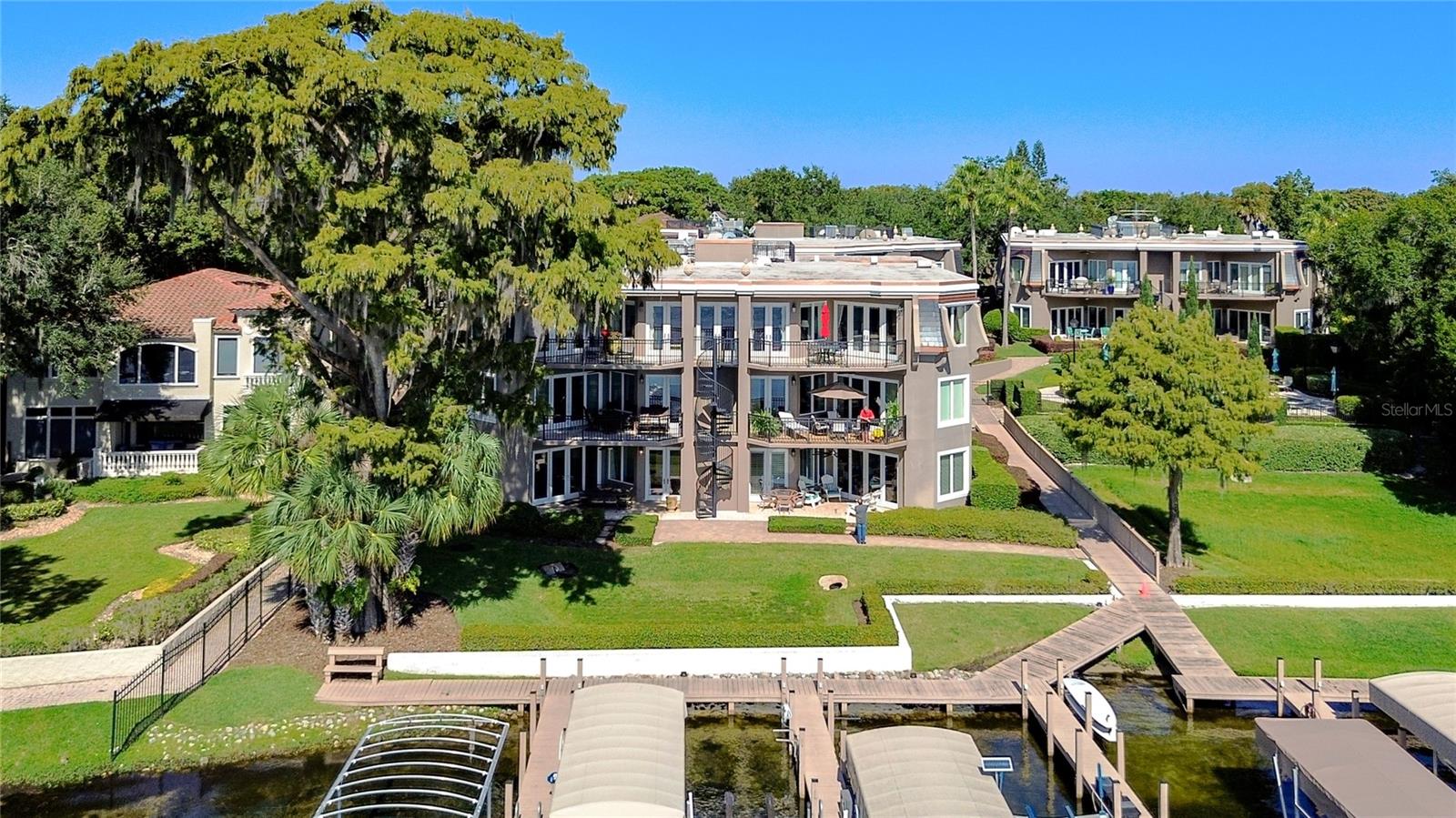 PERLE DU LAC - Residential