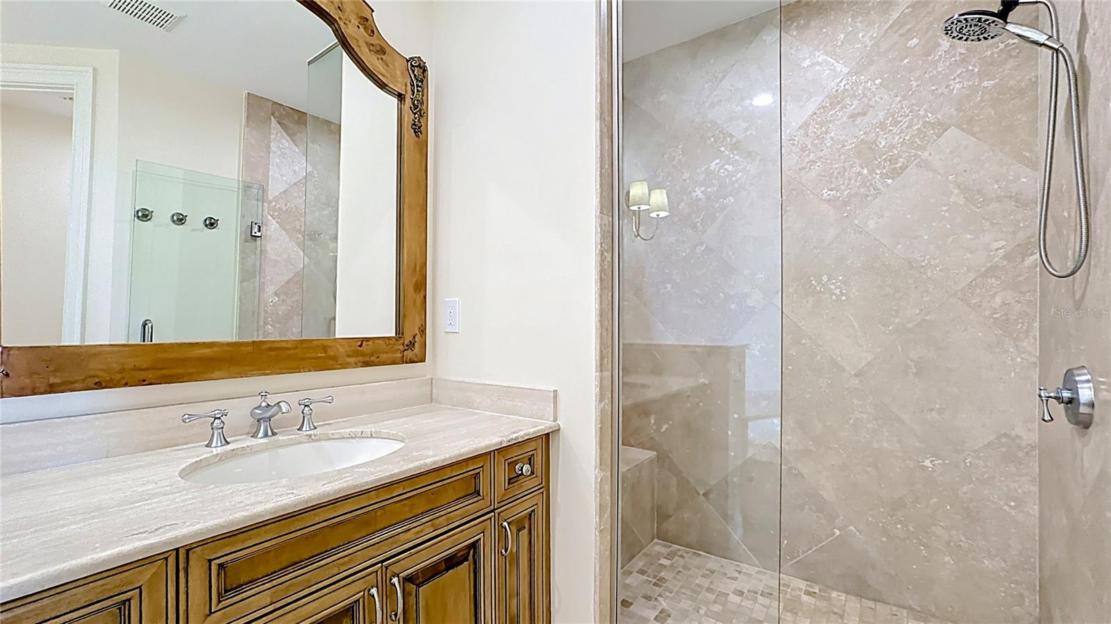 PERLE DU LAC - Residential