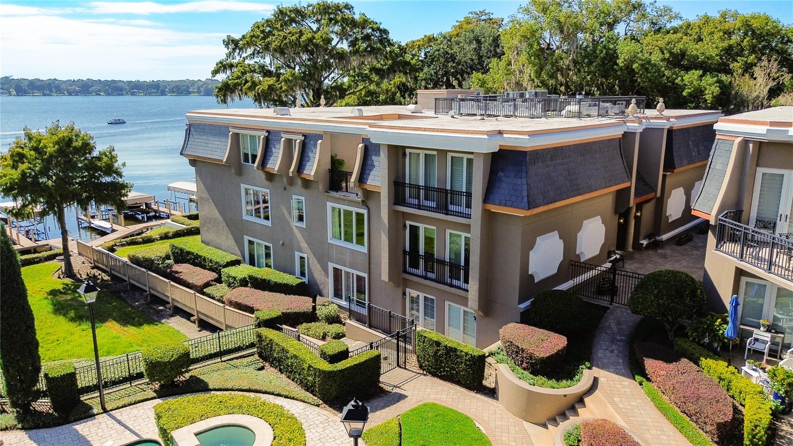 PERLE DU LAC - Residential