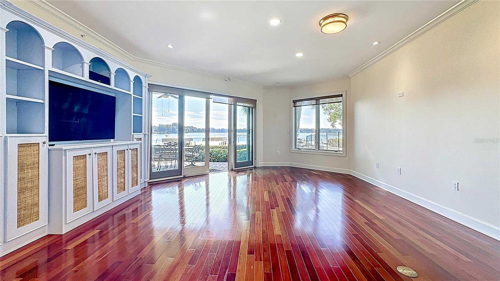 660 OSCEOLA AVENUE 101